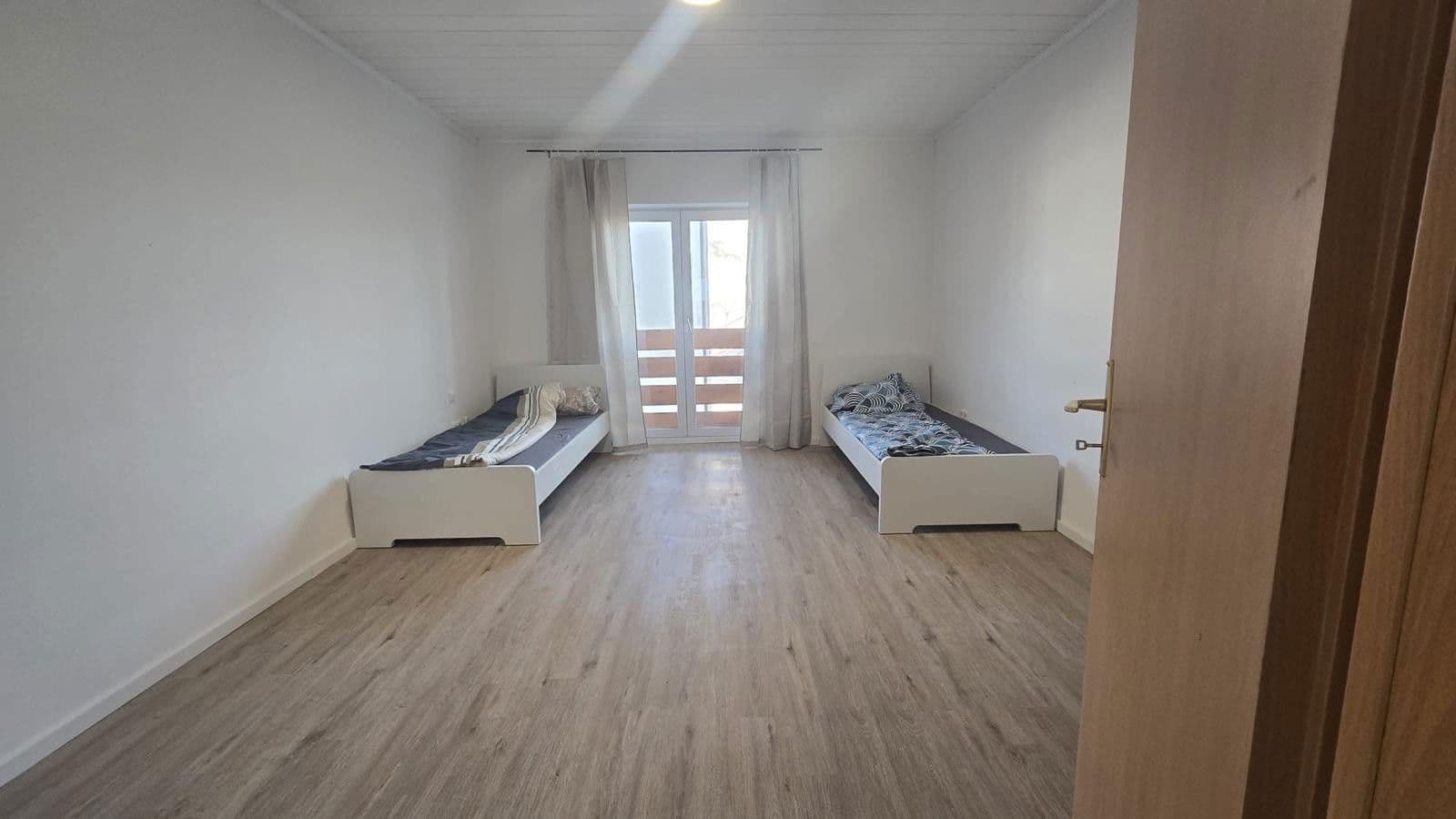 Pronájem domu 400 m², pozemek 550 m², Ergolding, Bavorsko Pronájem domu 400 m², pozemek 550 m², Ergolding, Bavorsko