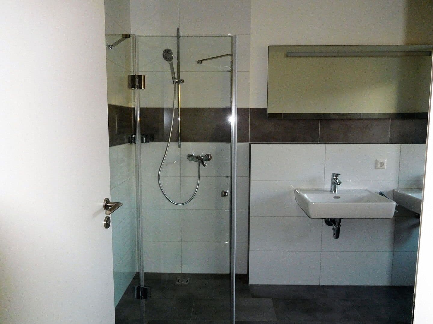 Pronájem bytu 3+1 86 m², Zimmermannstrasse 25, Laufenburg (Baden), Bádensko-Württembersko Pronájem bytu 3+1 86 m², Zimmermannstrasse 25, Laufenburg (Baden), Bádensko-Württembersko