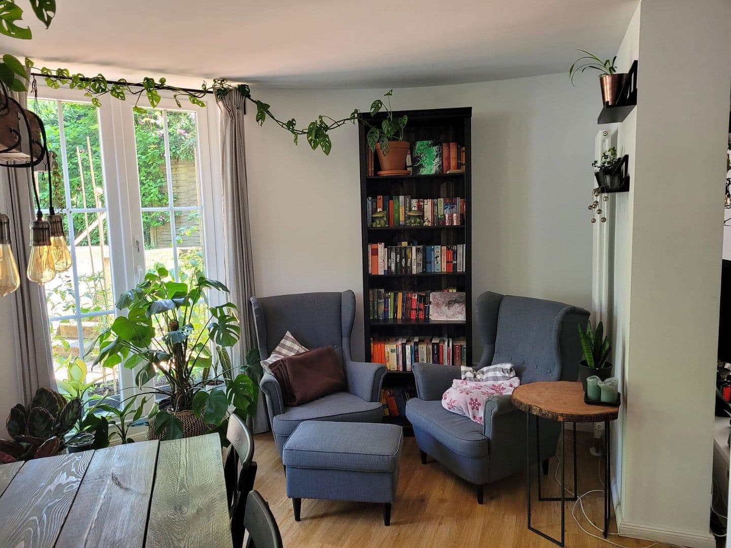 Pronájem bytu 2+1 78 m², Warnemünder Weg 8, Hamburg, Hamburg Pronájem bytu 2+1 78 m², Warnemünder Weg 8, Hamburg, Hamburg