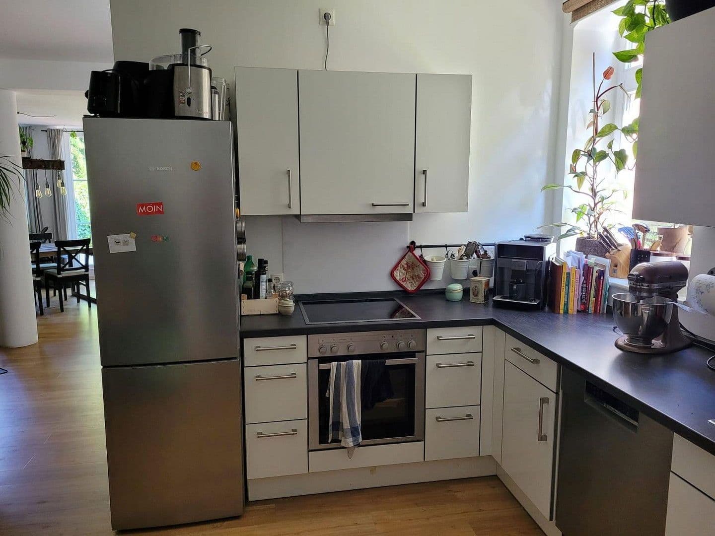 Pronájem bytu 2+1 78 m², Warnemünder Weg 8, Hamburg, Hamburg Pronájem bytu 2+1 78 m², Warnemünder Weg 8, Hamburg, Hamburg