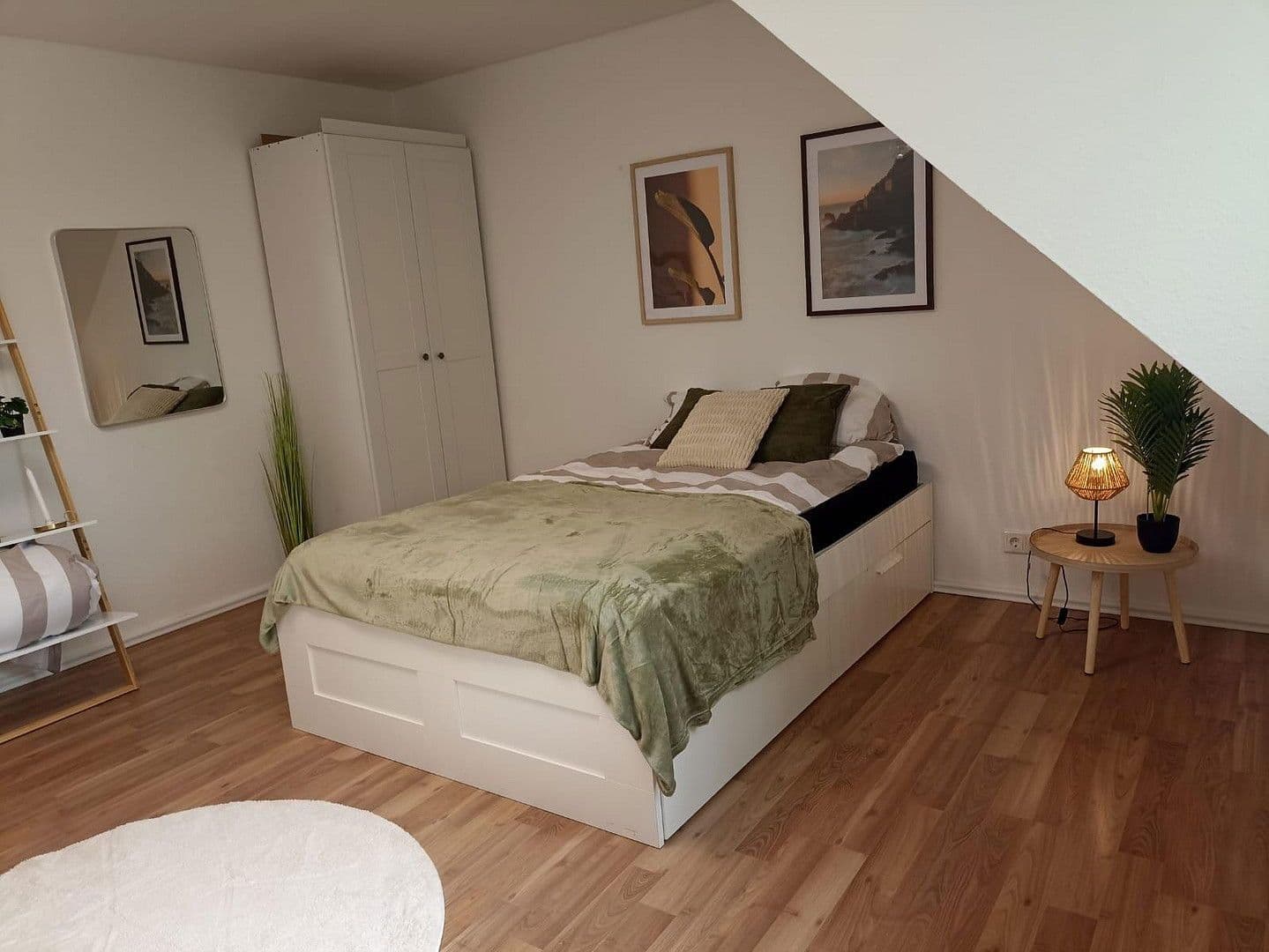 Pronájem bytu 2+1 30 m², Düsseldorf, Severní Porýní-Vestfálsko Pronájem bytu 2+1 30 m², Düsseldorf, Severní Porýní-Vestfálsko