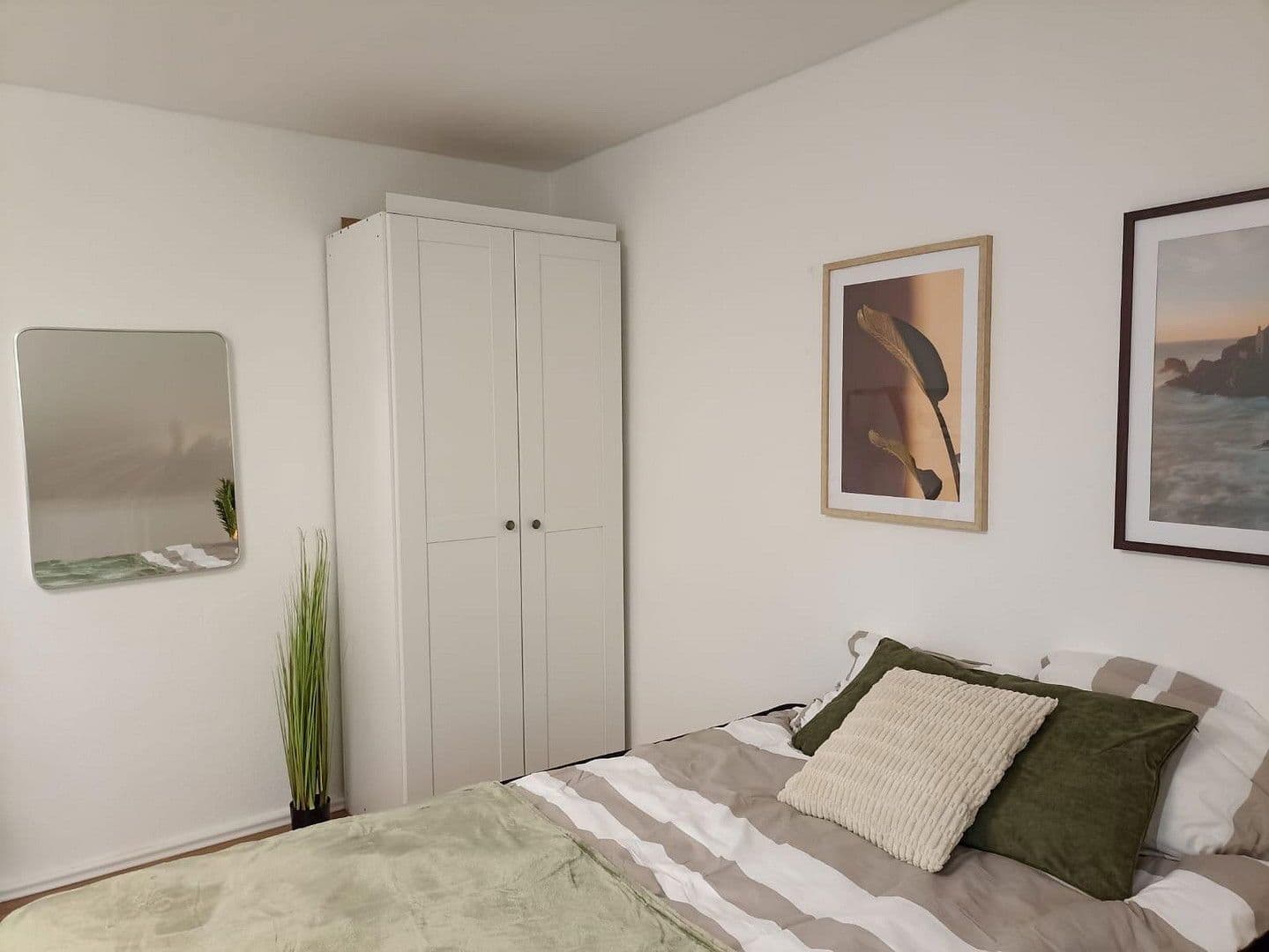 Pronájem bytu 2+1 30 m², Düsseldorf, Severní Porýní-Vestfálsko Pronájem bytu 2+1 30 m², Düsseldorf, Severní Porýní-Vestfálsko