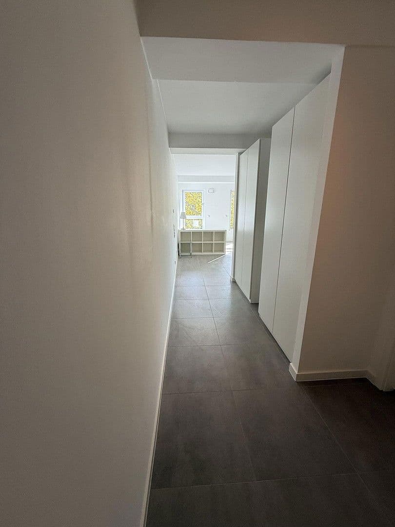 Pronájem bytu 1+kk 48 m², Schwalbacher Straße 47, Frankfurt, Hessen Pronájem bytu 1+kk 48 m², Schwalbacher Straße 47, Frankfurt, Hessen