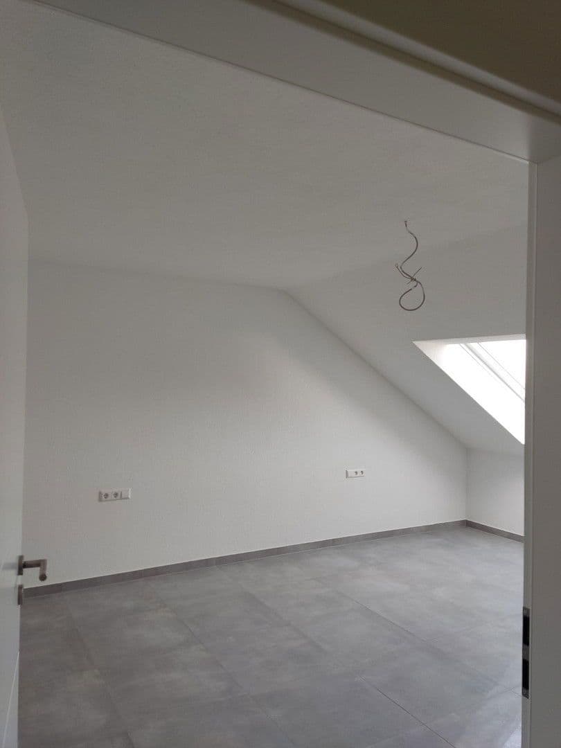 Pronájem bytu 4+kk 119 m², Bad Rappenau, Bádensko-Württembersko Pronájem bytu 4+kk 119 m², Bad Rappenau, Bádensko-Württembersko