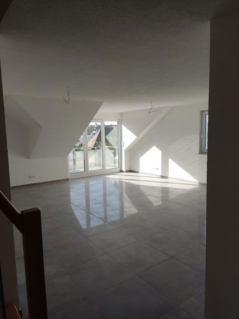 Pronájem bytu 4+kk 119 m², Bad Rappenau, Bádensko-Württembersko Pronájem bytu 4+kk 119 m², Bad Rappenau, Bádensko-Württembersko