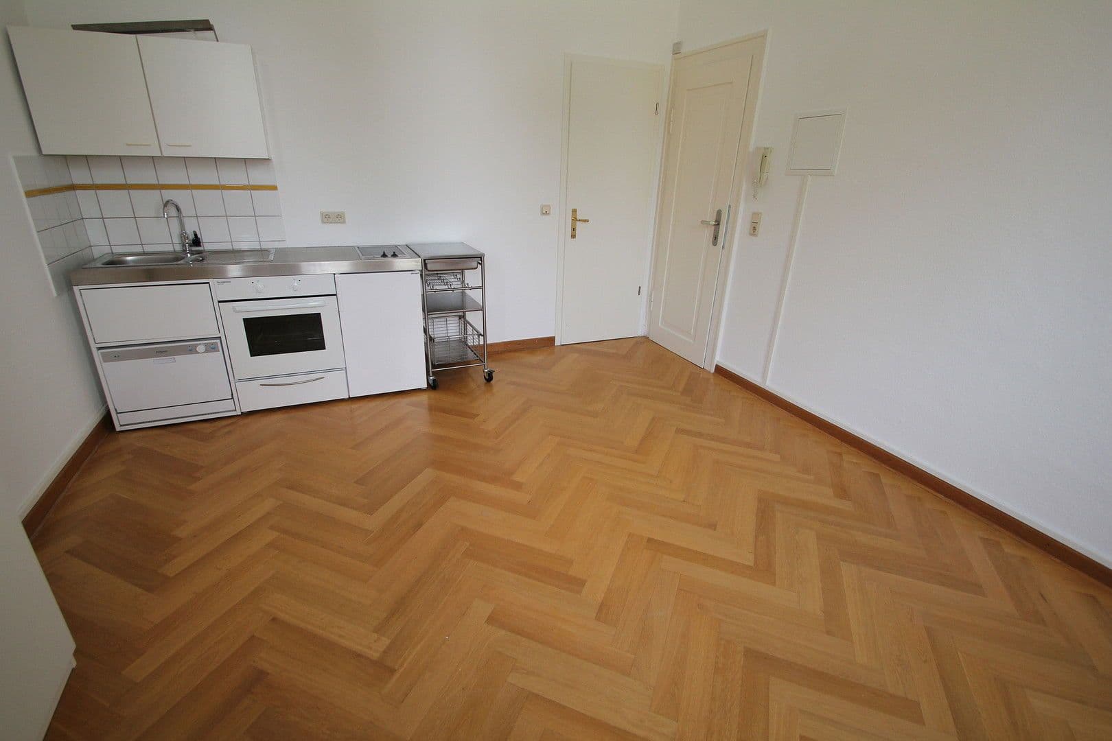 Pronájem bytu 1+1 23 m², Göttingen, Dolní Sasko Pronájem bytu 1+1 23 m², Göttingen, Dolní Sasko