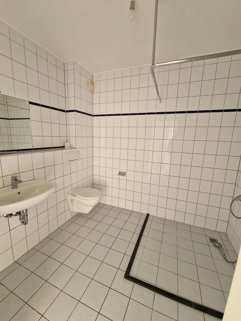 Pronájem bytu 3+1 77 m², Borgsen-Allee 2 u. 4, Bielefeld, Severní Porýní-Vestfálsko Pronájem bytu 3+1 77 m², Borgsen-Allee 2 u. 4, Bielefeld, Severní Porýní-Vestfálsko