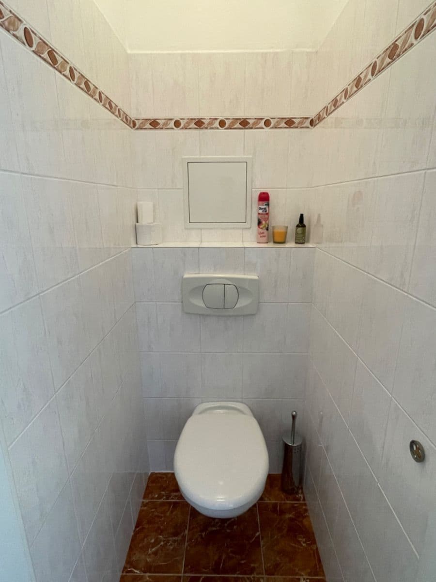 Pronájem bytu 2+kk 40 m², Štúrova, Praha, Praha Pronájem bytu 2+kk 40 m², Štúrova, Praha, Praha