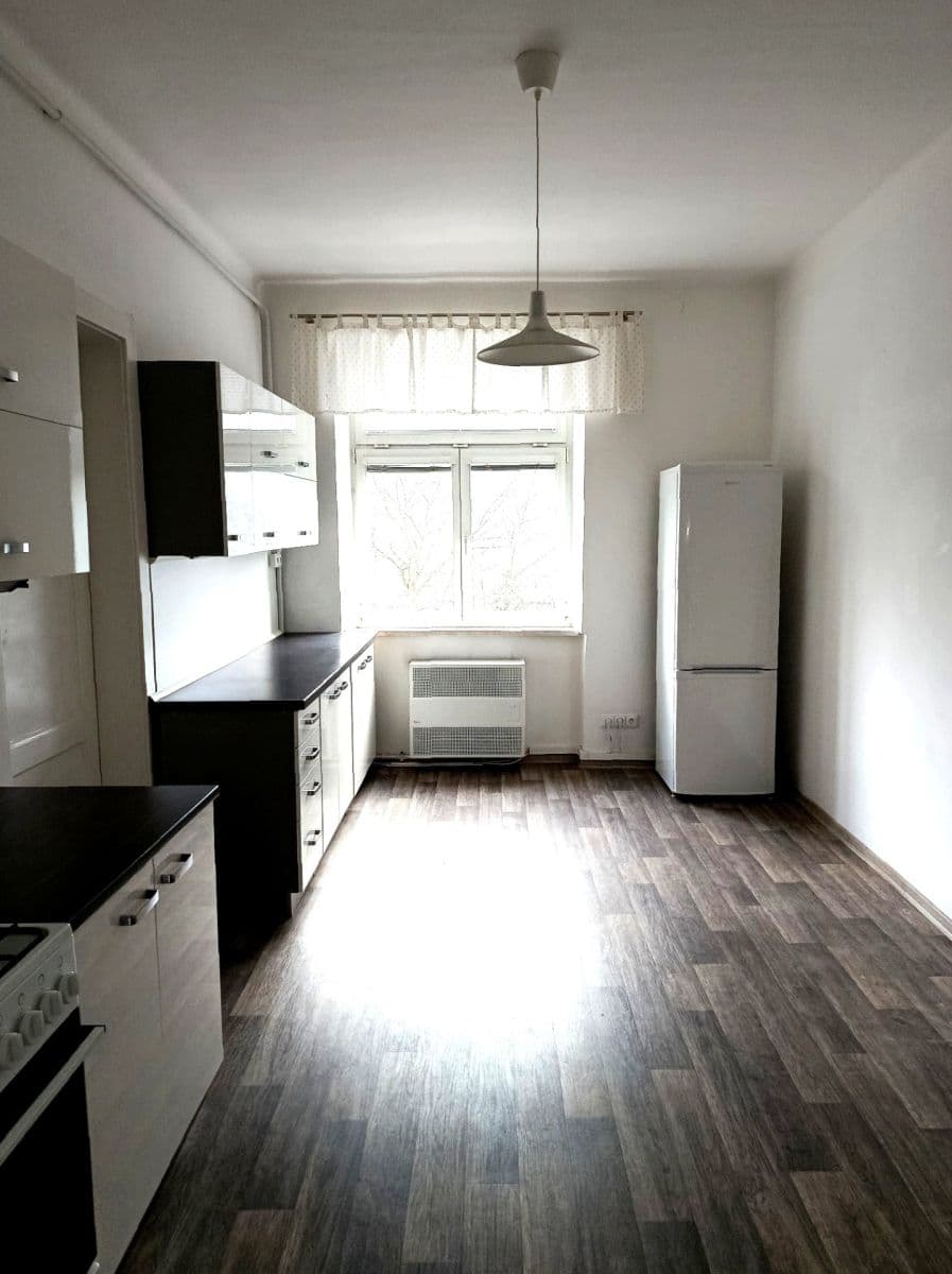 Pronájem bytu 2+1 66 m², Nákladní, Karlovy Vary, Karlovarský kraj Pronájem bytu 2+1 66 m², Nákladní, Karlovy Vary, Karlovarský kraj