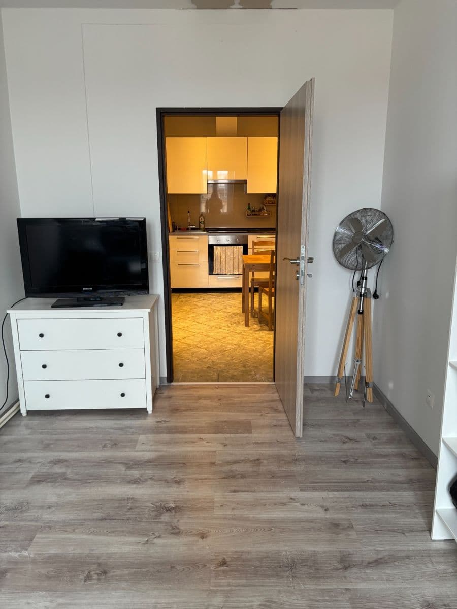 Pronájem bytu 2+1 55 m², U Skládky, Praha, Praha Pronájem bytu 2+1 55 m², U Skládky, Praha, Praha