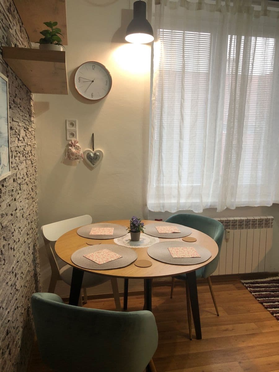 Pronájem bytu 2+1 62 m², Pivovarnická, Praha, Praha Pronájem bytu 2+1 62 m², Pivovarnická, Praha, Praha