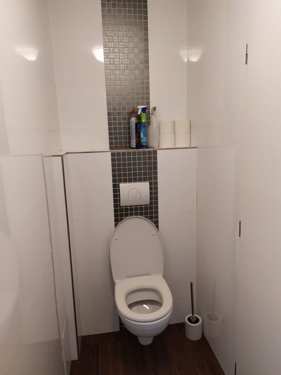 Pronájem bytu 2+kk 58 m², Přístavní, Praha, Praha Pronájem bytu 2+kk 58 m², Přístavní, Praha, Praha