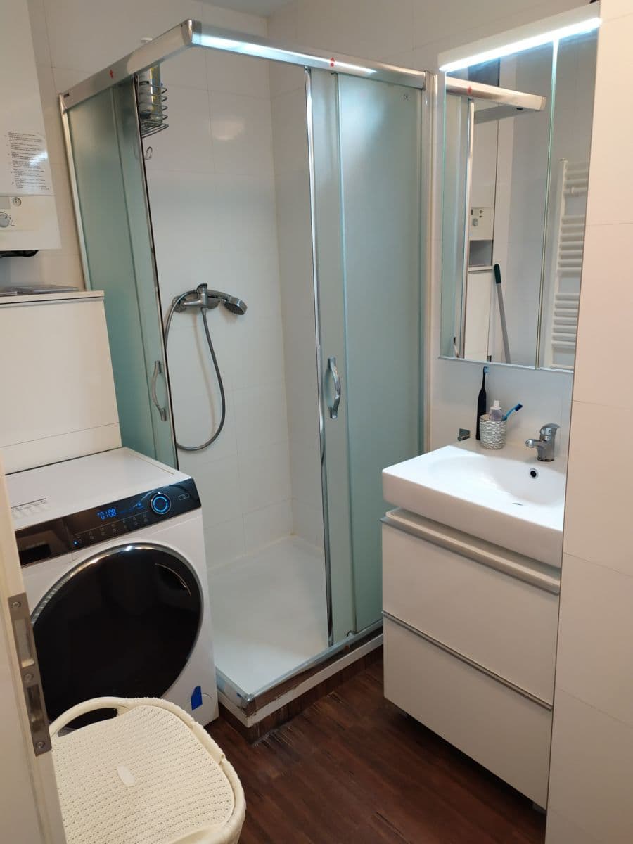 Pronájem bytu 2+kk 58 m², Přístavní, Praha, Praha Pronájem bytu 2+kk 58 m², Přístavní, Praha, Praha