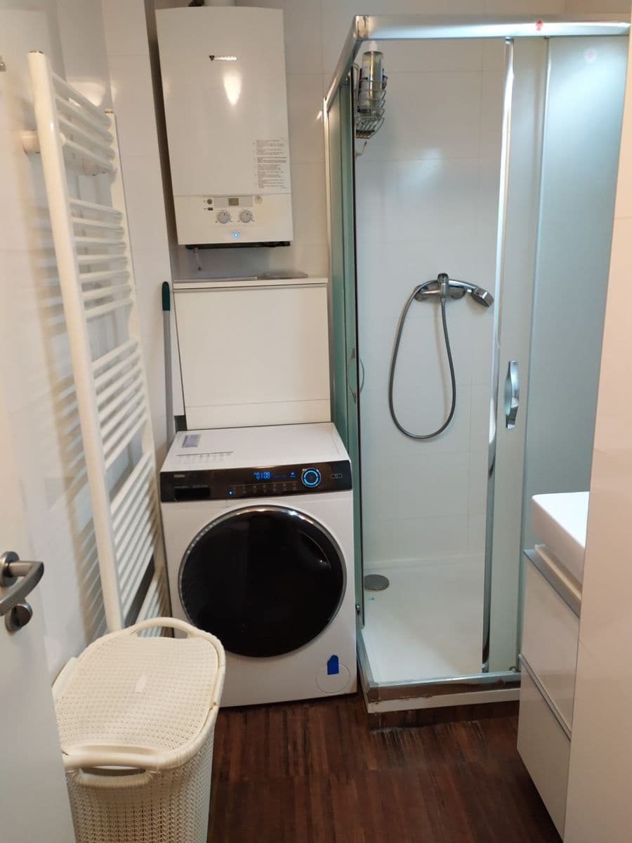 Pronájem bytu 2+kk 58 m², Přístavní, Praha, Praha Pronájem bytu 2+kk 58 m², Přístavní, Praha, Praha
