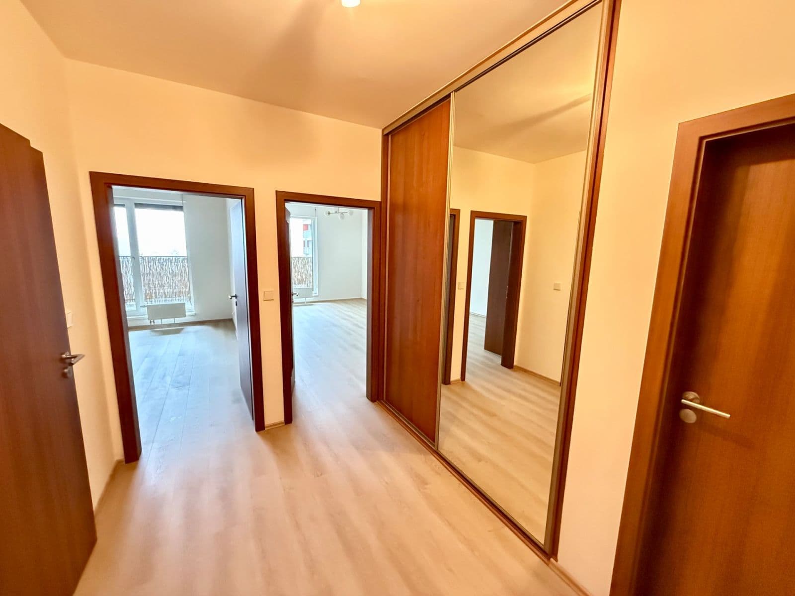 Pronájem bytu 2+kk 57 m², Počernická, Praha, Praha Pronájem bytu 2+kk 57 m², Počernická, Praha, Praha