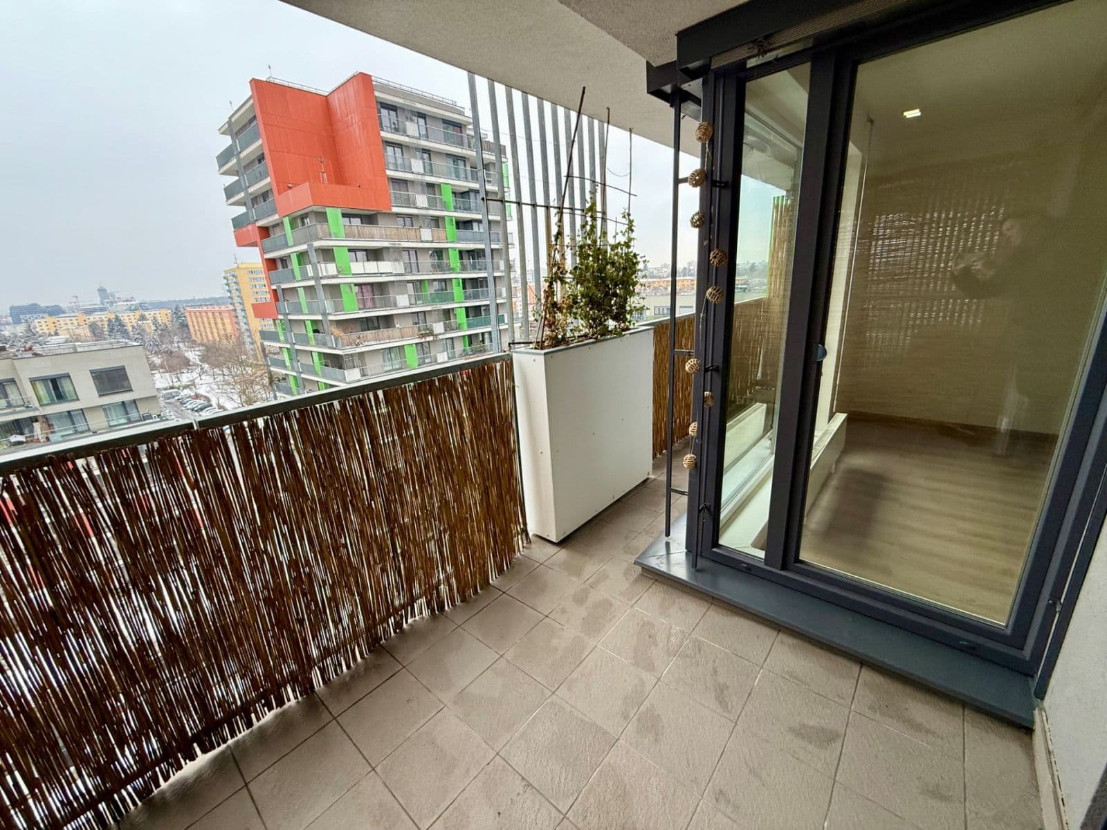 Pronájem bytu 2+kk 57 m², Počernická, Praha, Praha Pronájem bytu 2+kk 57 m², Počernická, Praha, Praha