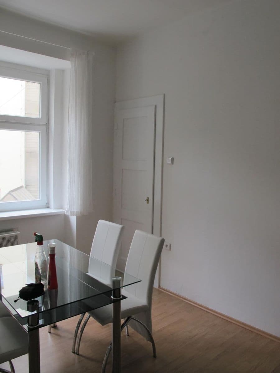 Pronájem bytu 2+kk 40 m², Pod Pramenem, Praha, Praha Pronájem bytu 2+kk 40 m², Pod Pramenem, Praha, Praha