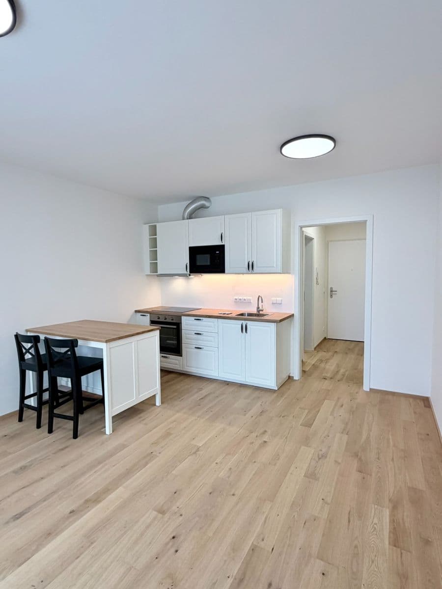 Pronájem bytu 1+kk 31 m², Střížkovská, Praha, Praha Pronájem bytu 1+kk 31 m², Střížkovská, Praha, Praha