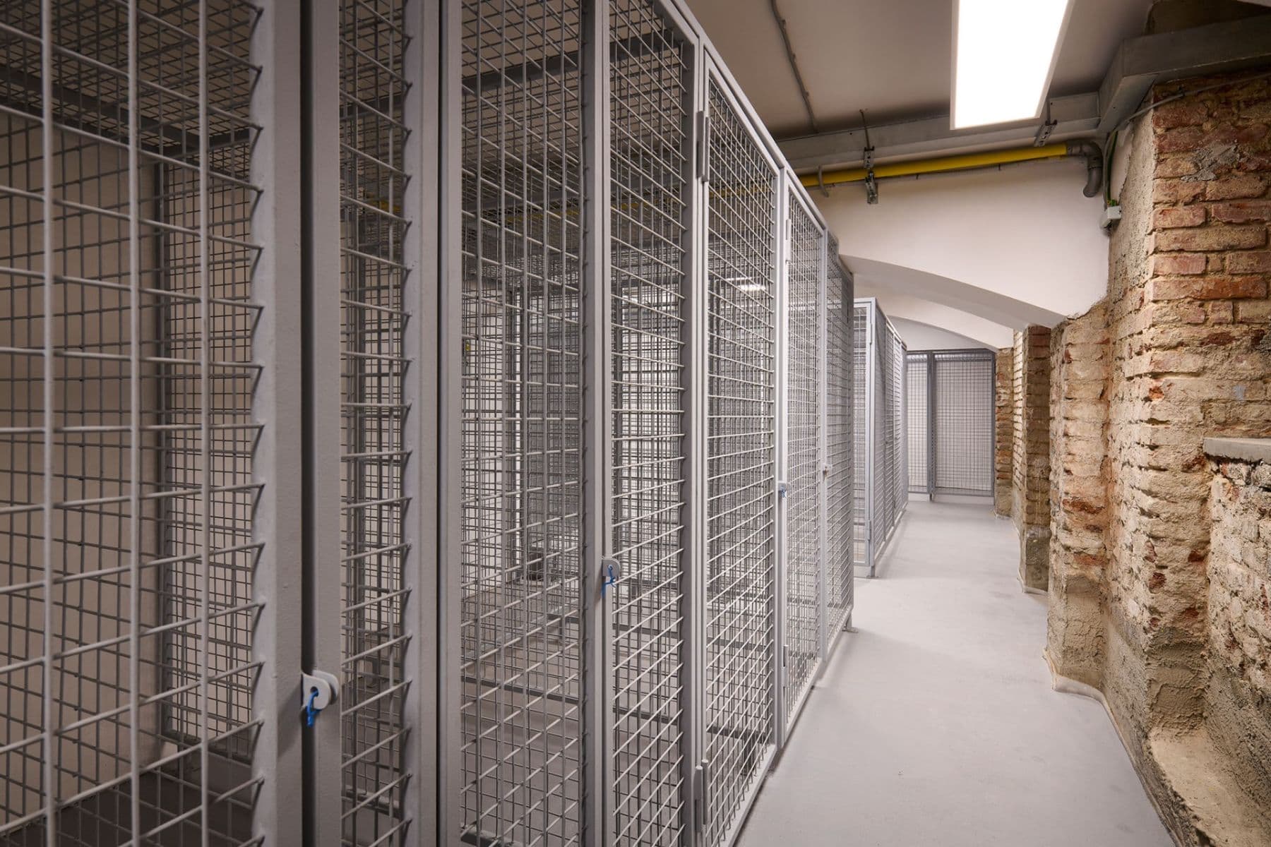 Pronájem bytu 1+kk 32 m², 28. pluku, Praha, Praha Pronájem bytu 1+kk 32 m², 28. pluku, Praha, Praha