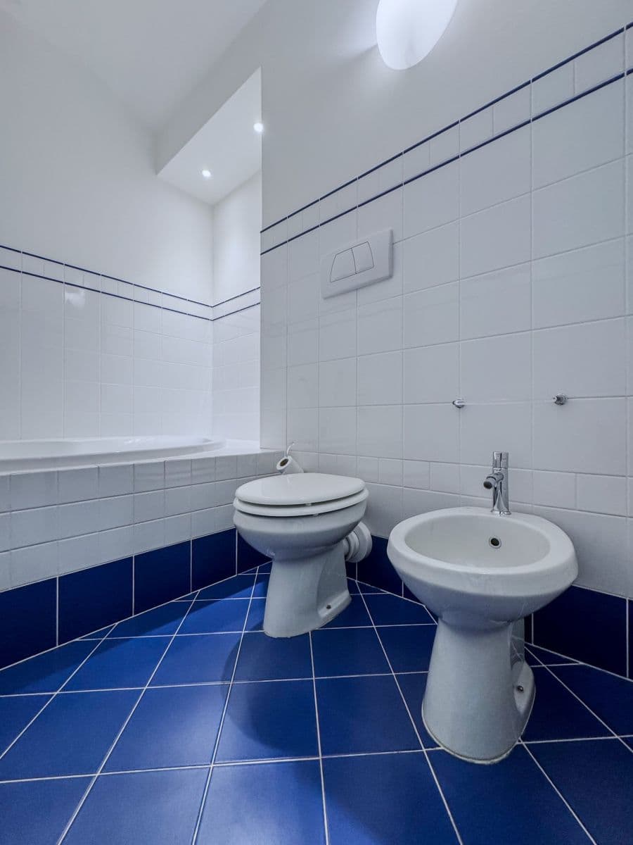 Pronájem bytu 105 m², Anny Letenské, Praha, Praha Pronájem bytu 105 m², Anny Letenské, Praha, Praha
