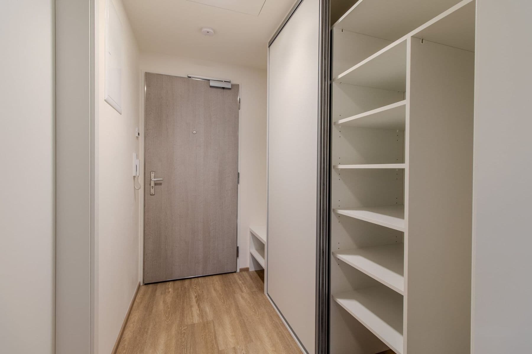 Pronájem bytu 1+kk 32 m², Poděbradská, Praha, Praha Pronájem bytu 1+kk 32 m², Poděbradská, Praha, Praha