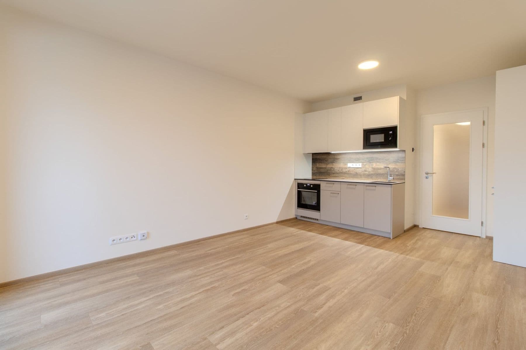 Pronájem bytu 1+kk 32 m², Poděbradská, Praha, Praha Pronájem bytu 1+kk 32 m², Poděbradská, Praha, Praha