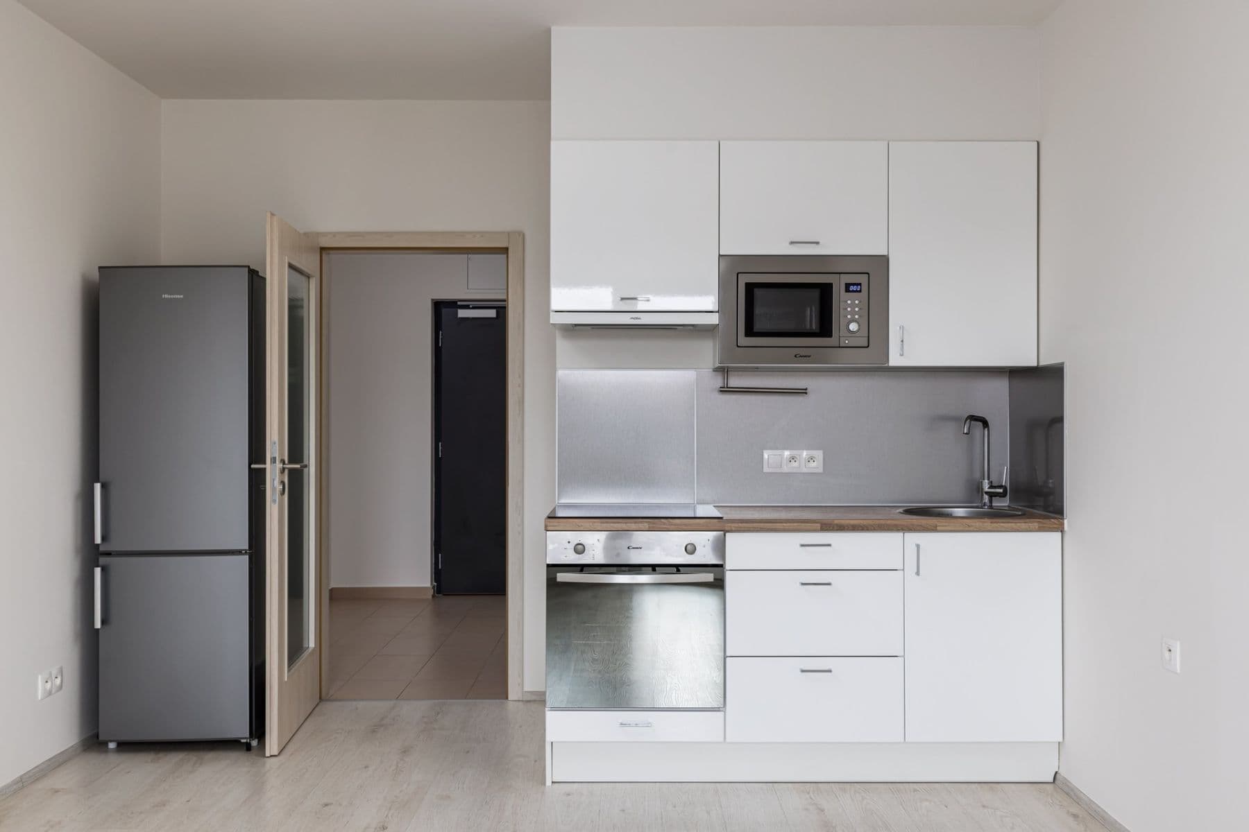 Pronájem bytu 1+kk 28 m², Škrábkových, Praha, Praha Pronájem bytu 1+kk 28 m², Škrábkových, Praha, Praha
