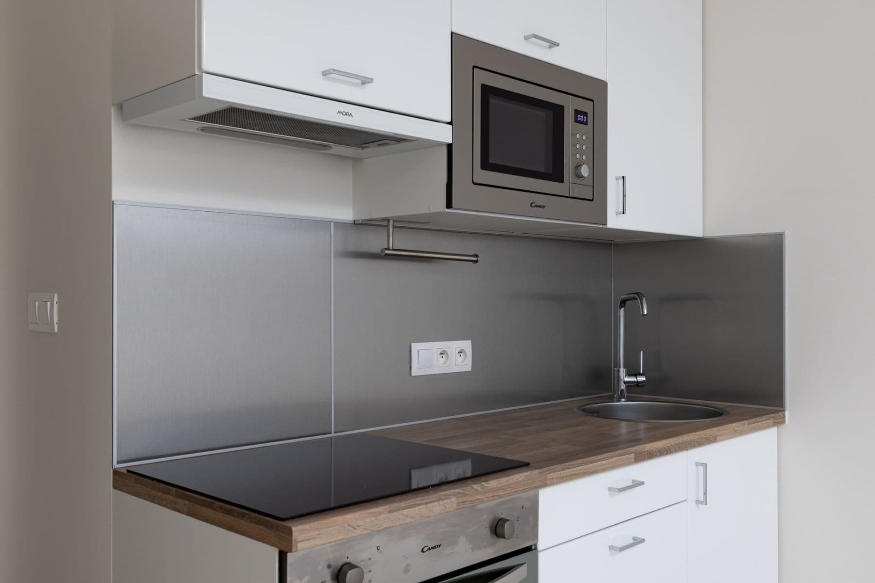 Pronájem bytu 1+kk 28 m², Škrábkových, Praha, Praha Pronájem bytu 1+kk 28 m², Škrábkových, Praha, Praha