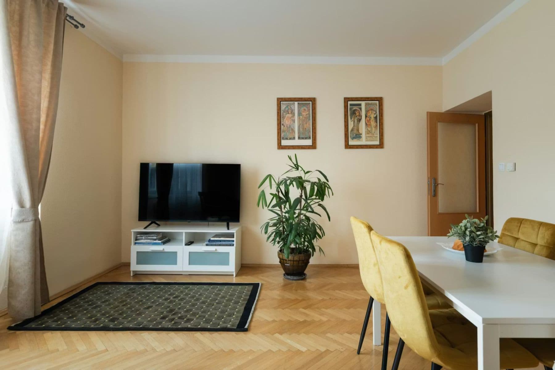 Pronájem bytu 2+1 65 m², Kozí, Praha, Praha Pronájem bytu 2+1 65 m², Kozí, Praha, Praha