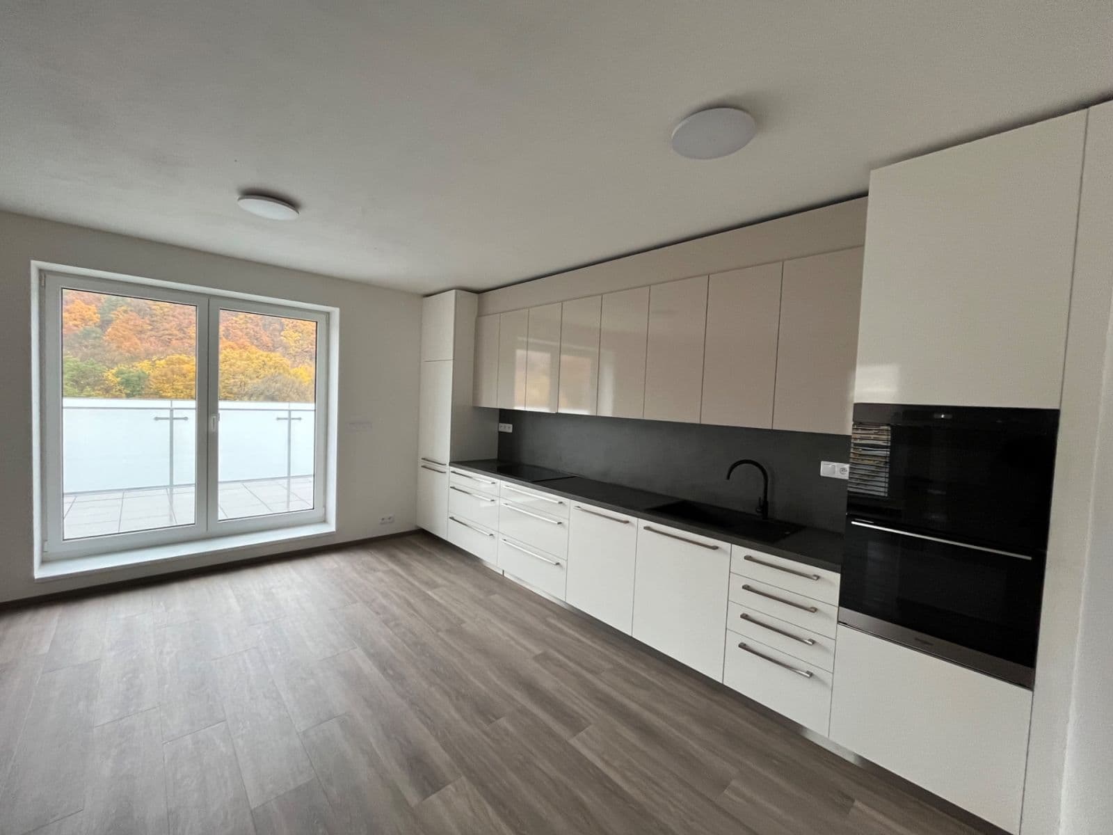 Pronájem bytu 2+kk 55 m², Hluboček, Brno, Jihomoravský kraj Pronájem bytu 2+kk 55 m², Hluboček, Brno, Jihomoravský kraj