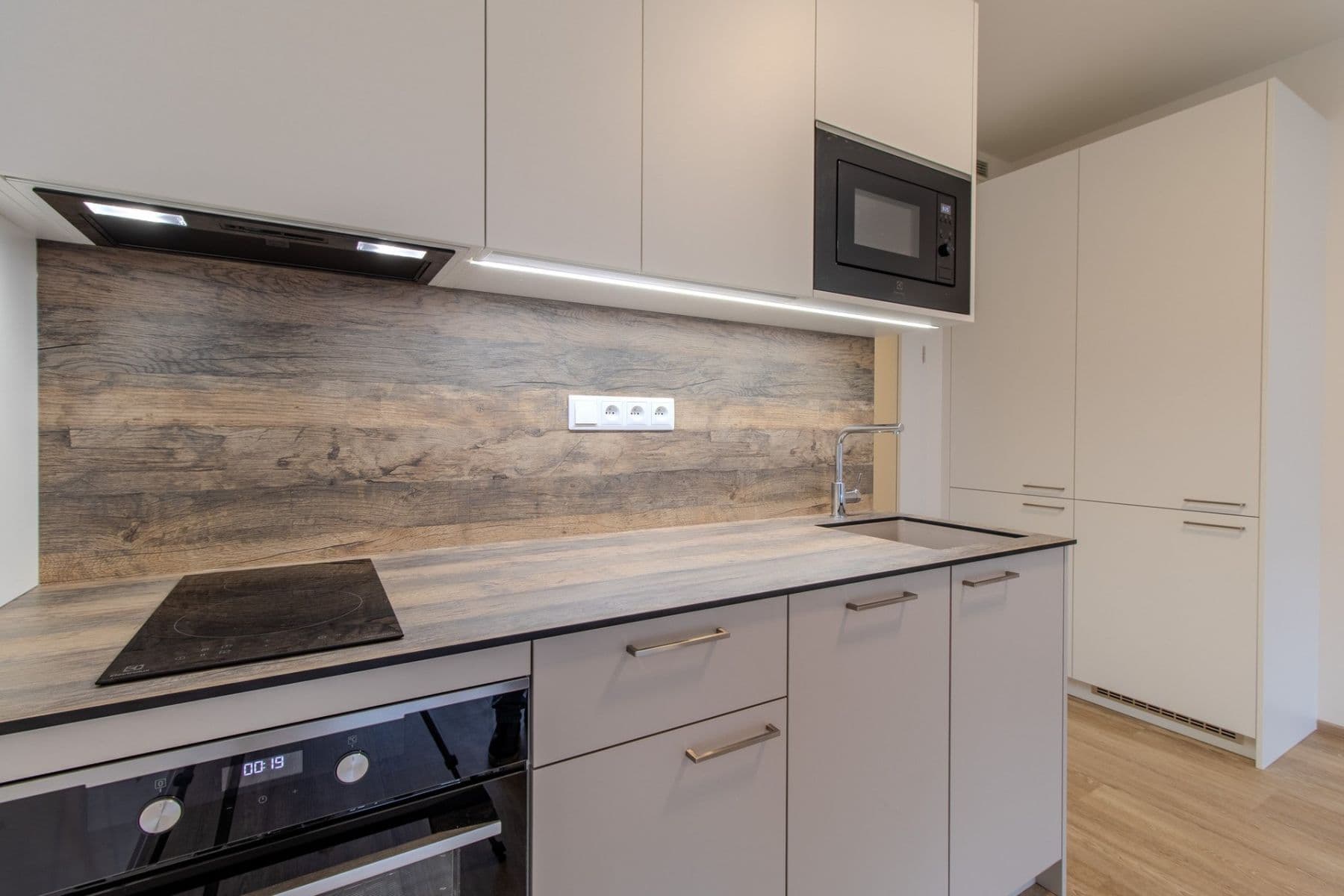 Pronájem bytu 1+kk 32 m², Poděbradská, Praha, Praha Pronájem bytu 1+kk 32 m², Poděbradská, Praha, Praha