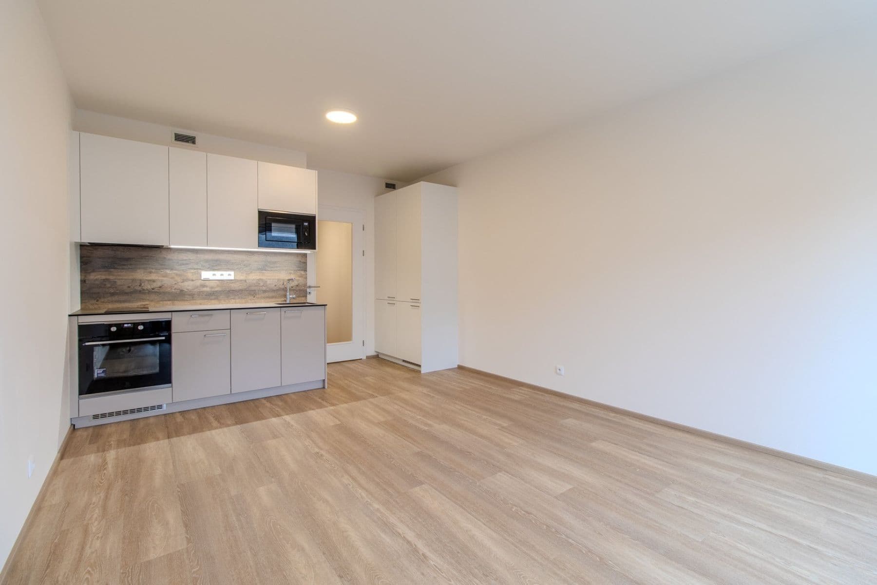 Pronájem bytu 1+kk 32 m², Poděbradská, Praha, Praha Pronájem bytu 1+kk 32 m², Poděbradská, Praha, Praha