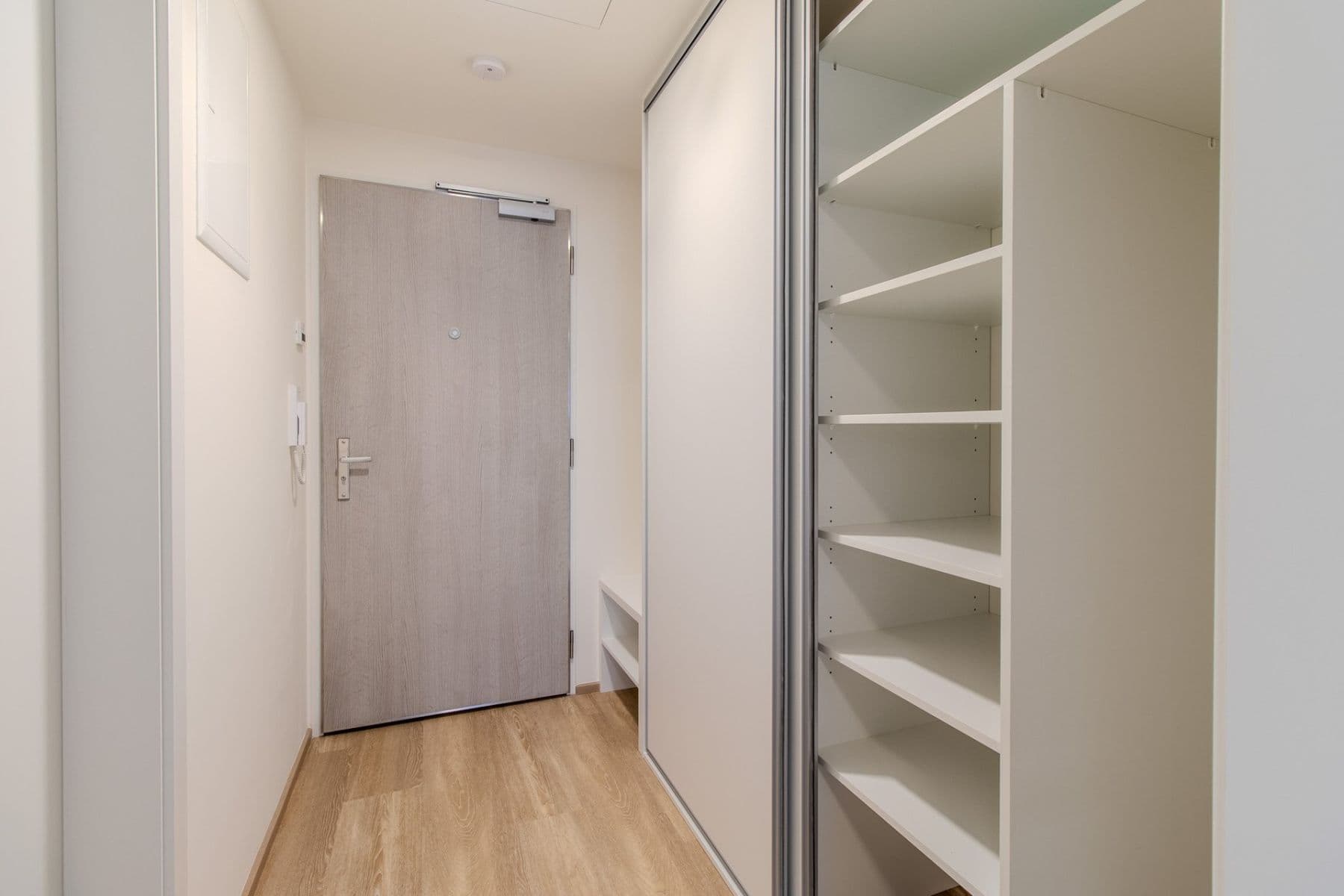 Pronájem bytu 1+kk 32 m², Poděbradská, Praha, Praha Pronájem bytu 1+kk 32 m², Poděbradská, Praha, Praha
