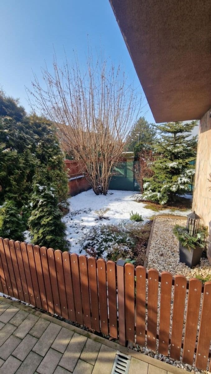 Prodej domu 135 m², pozemek 400 m², Duhová, Říčany, Středočeský kraj Prodej domu 135 m², pozemek 400 m², Duhová, Říčany, Středočeský kraj