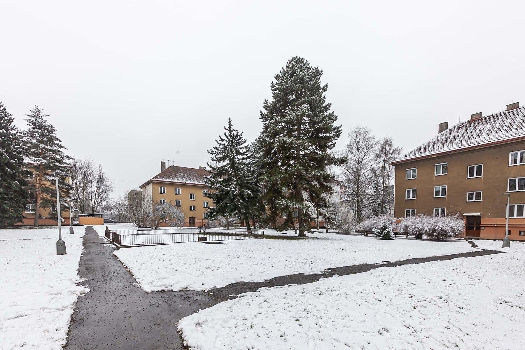 Prodej bytu 3+1 97 m², Březiněveská, Praha, Praha Prodej bytu 3+1 97 m², Březiněveská, Praha, Praha