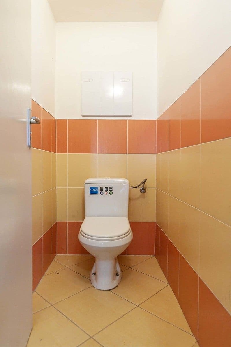 Prodej bytu 3+1 97 m², Březiněveská, Praha, Praha Prodej bytu 3+1 97 m², Březiněveská, Praha, Praha