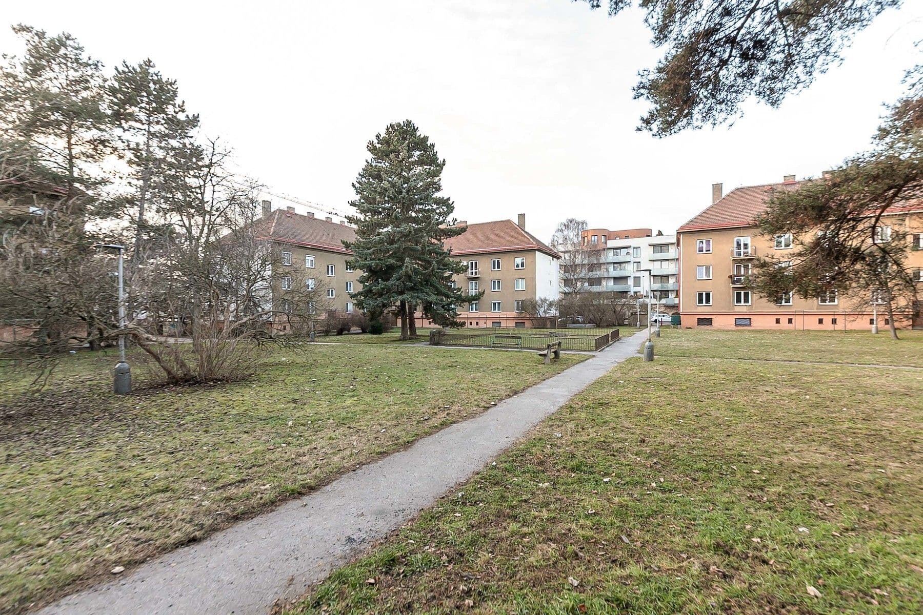 Prodej bytu 3+1 97 m², Březiněveská, Praha, Praha Prodej bytu 3+1 97 m², Březiněveská, Praha, Praha