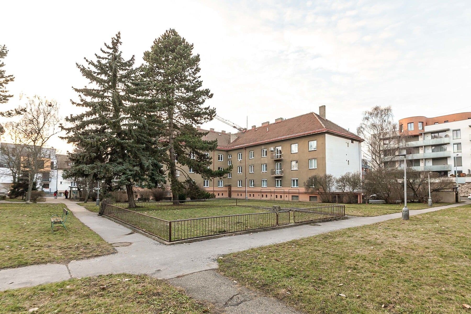 Prodej bytu 3+1 97 m², Březiněveská, Praha, Praha Prodej bytu 3+1 97 m², Březiněveská, Praha, Praha