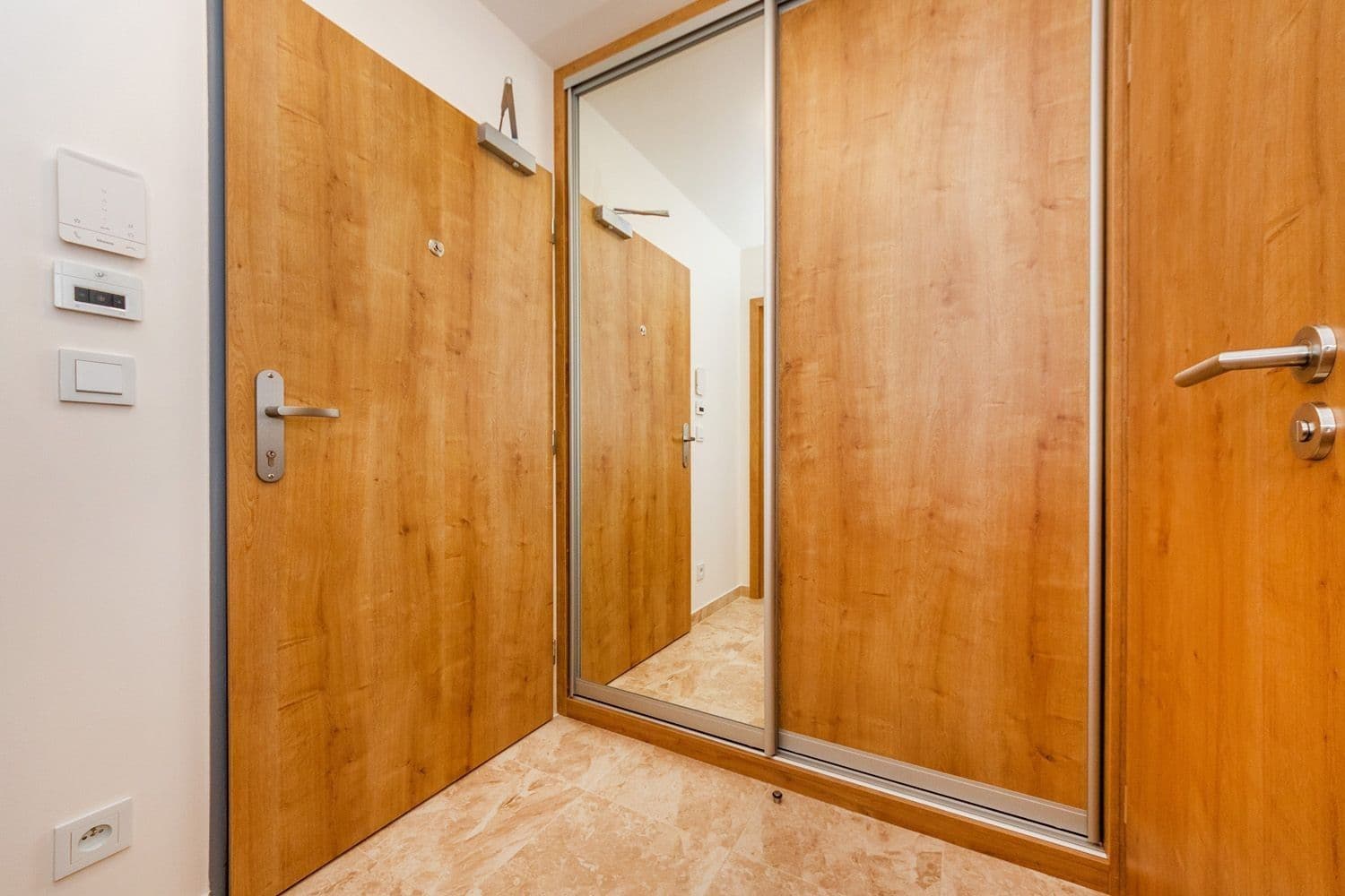 Pronájem bytu 1+kk 34 m², Miloše Havla, Praha, Praha Pronájem bytu 1+kk 34 m², Miloše Havla, Praha, Praha