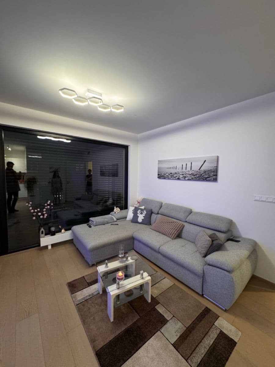 Pronájem bytu 2+kk 58 m², Michelangelova, Praha, Praha Pronájem bytu 2+kk 58 m², Michelangelova, Praha, Praha