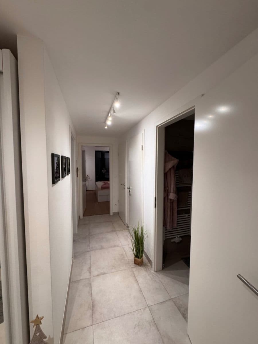 Pronájem bytu 2+kk 58 m², Michelangelova, Praha, Praha Pronájem bytu 2+kk 58 m², Michelangelova, Praha, Praha