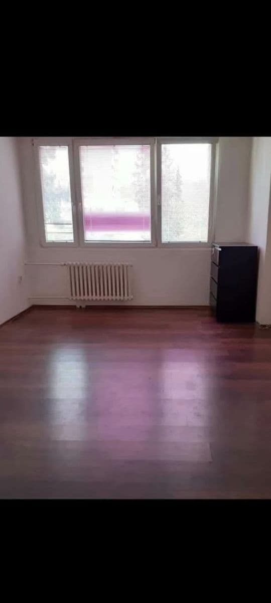 Prodej bytu 2+kk 42 m², Sídliště 9. května, Sázava, Středočeský kraj Prodej bytu 2+kk 42 m², Sídliště 9. května, Sázava, Středočeský kraj