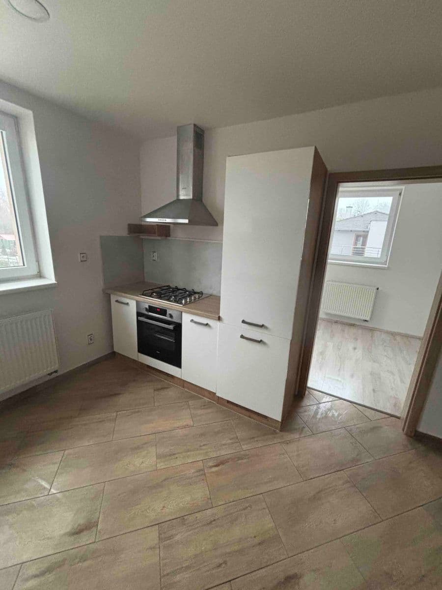 Pronájem bytu 4+kk 85 m², Potoční, Tuchoměřice, Středočeský kraj Pronájem bytu 4+kk 85 m², Potoční, Tuchoměřice, Středočeský kraj