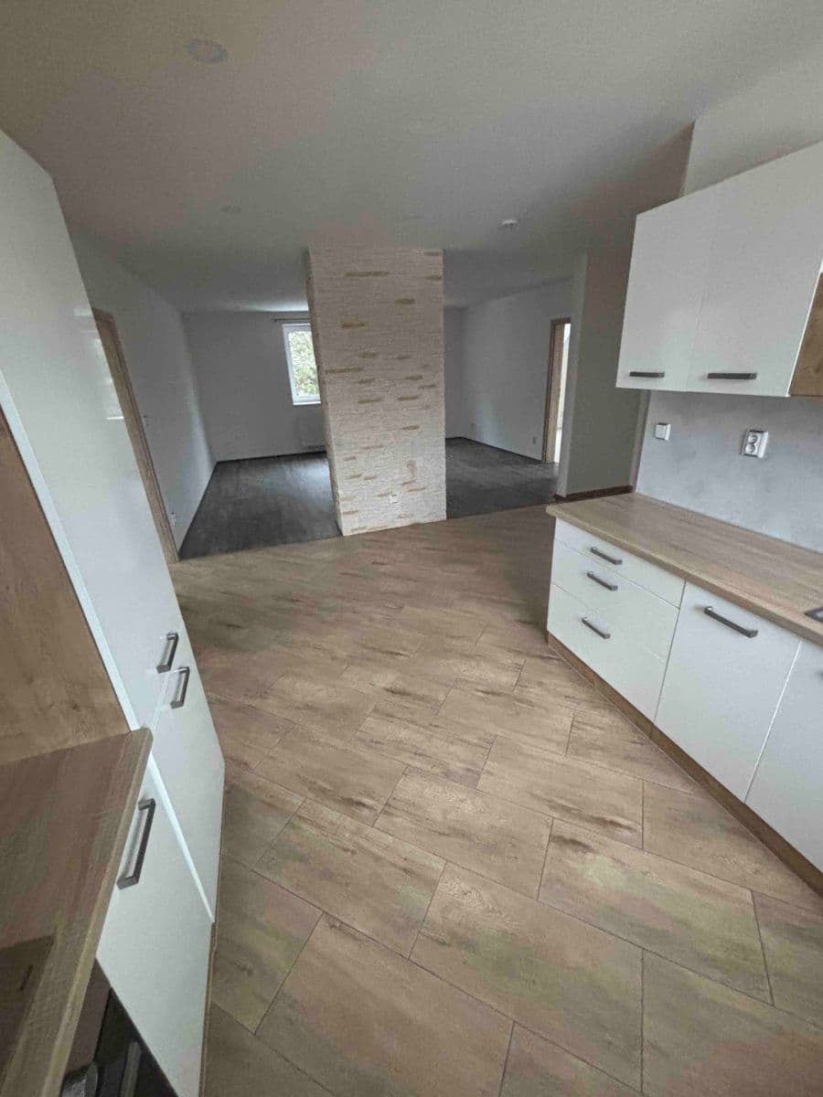 Pronájem bytu 4+kk 85 m², Potoční, Tuchoměřice, Středočeský kraj Pronájem bytu 4+kk 85 m², Potoční, Tuchoměřice, Středočeský kraj