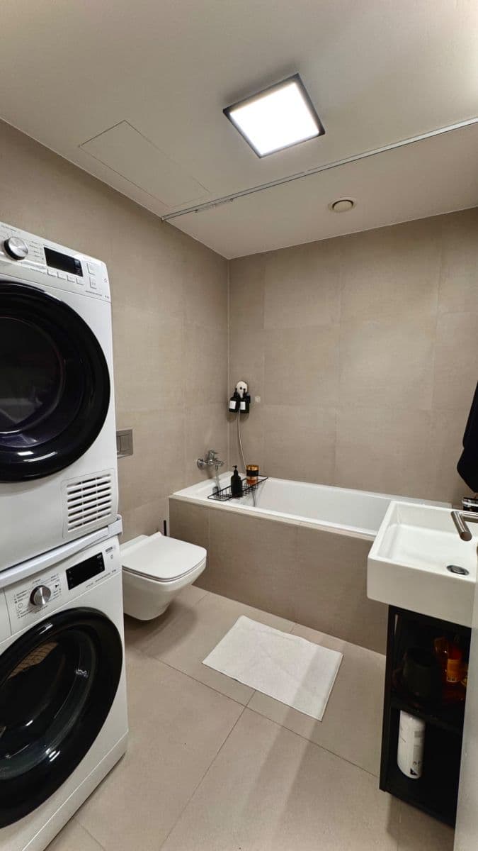 Pronájem bytu 1+kk 34 m², Kolbenova, Praha, Praha Pronájem bytu 1+kk 34 m², Kolbenova, Praha, Praha