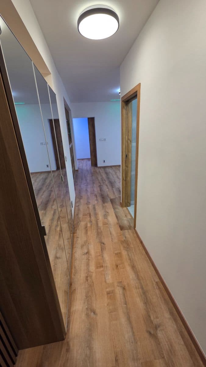 Prodej bytu 3+1 65 m², Pražská sídl., Znojmo, Jihomoravský kraj Prodej bytu 3+1 65 m², Pražská sídl., Znojmo, Jihomoravský kraj