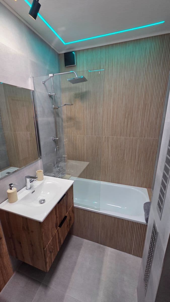 Prodej bytu 3+1 65 m², Pražská sídl., Znojmo, Jihomoravský kraj Prodej bytu 3+1 65 m², Pražská sídl., Znojmo, Jihomoravský kraj