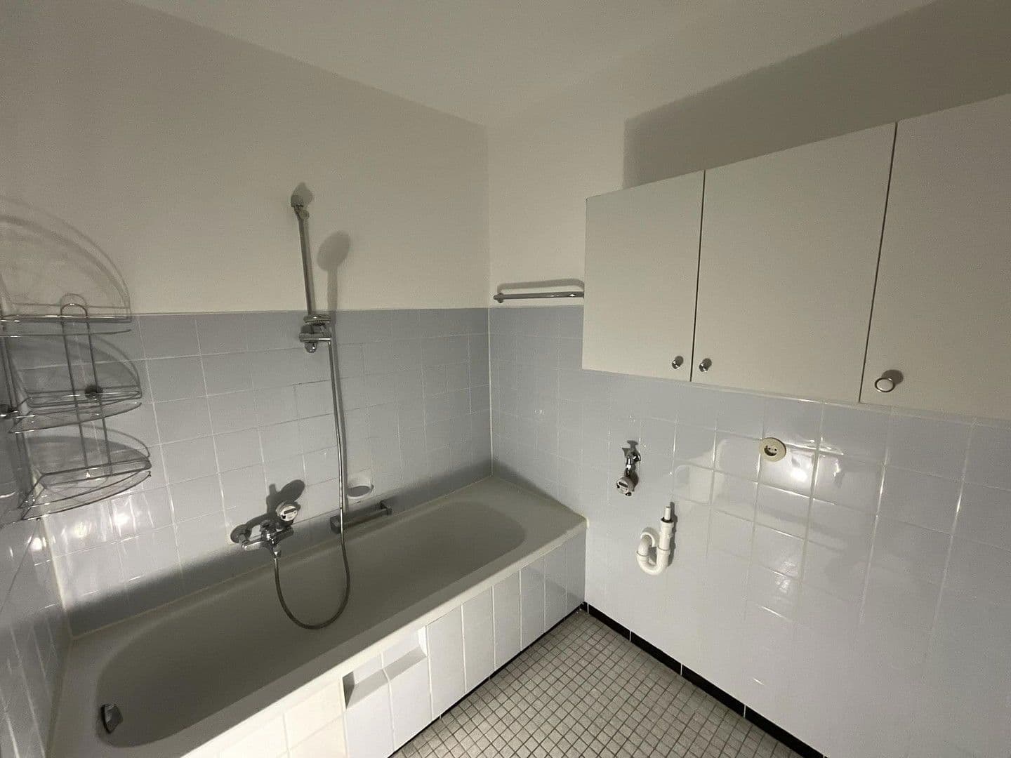 Pronájem bytu 2+1 64 m², Heilbronn, Bádensko-Württembersko Pronájem bytu 2+1 64 m², Heilbronn, Bádensko-Württembersko