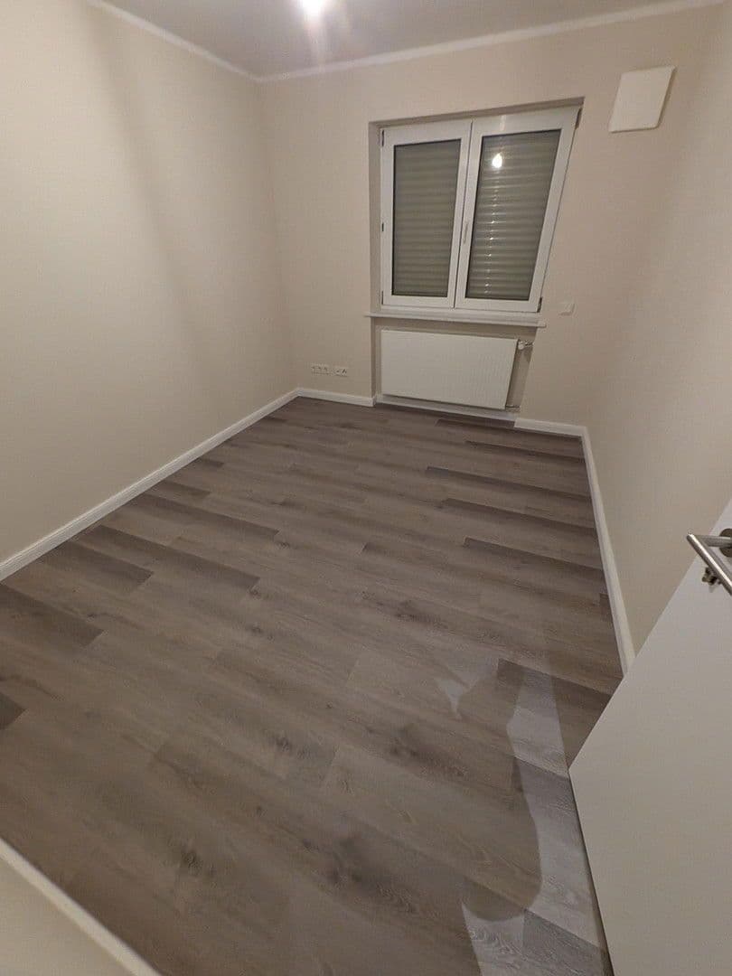 Pronájem bytu 3+1 69 m², Schmidtstraße 8, Rüdesheim am Rhein, Hessen Pronájem bytu 3+1 69 m², Schmidtstraße 8, Rüdesheim am Rhein, Hessen