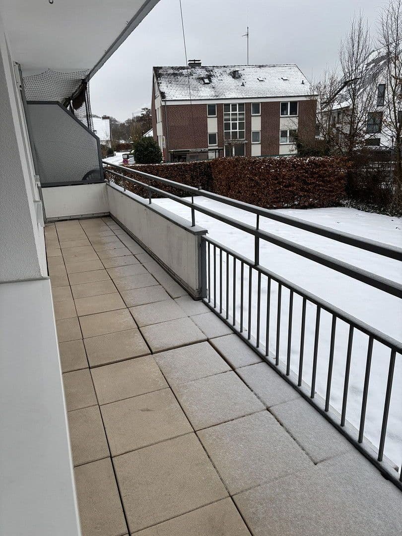 Pronájem bytu 4+1 87 m², Pinneberger Straße 55, Wedel, Šlesvicko-Holštýnsko Pronájem bytu 4+1 87 m², Pinneberger Straße 55, Wedel, Šlesvicko-Holštýnsko